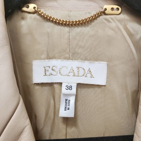 Escada Leather Scallop Edge Tan Blazer, 38 - Picture 2 of 10